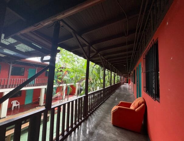 exteriorhallway